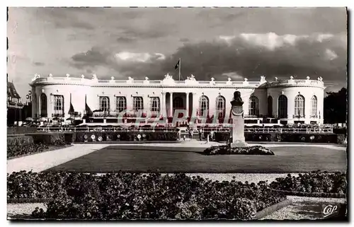 Cartes postales Deauville La Plage fleurie le casino et les jardins