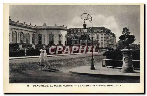 Cartes postales Deauville La plage fleurie le casino et l&#39hotel royal