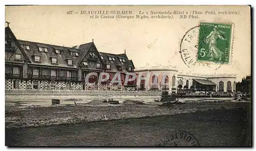 Cartes postales Deauville sur mer le et le casino