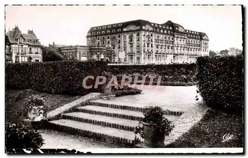 Cartes postales Deauville la plage fleurie le royal hotel des jardins