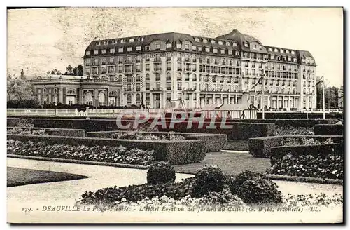 Cartes postales Deauville la plage fleurie l&#39hotel royal vu des jardins du casino