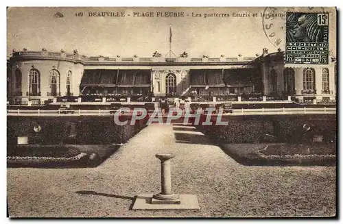 Cartes postales Deauville plage fleurie les parterres fleuris et le casino