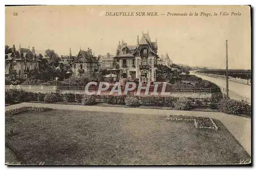 Cartes postales Deauville Sur mer La promenade de la plage la villa perla