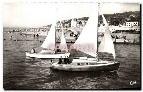 Cartes postales Deauville Trouville voiliers entrant dans le bassin Bateau