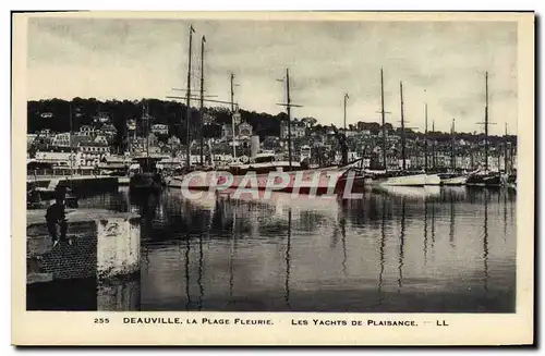 Ansichtskarte AK Deauville La plage fleurie les yachts de plaisance Bateaux