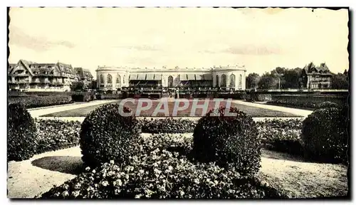 Cartes postales Deauville la plage fleurie le casino et les jardins