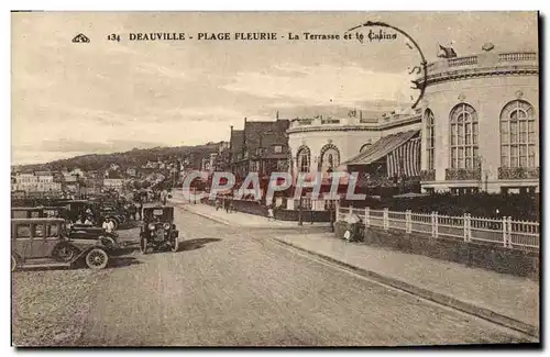 Cartes postales Deauville Plage fleurie la terrasse et le casino