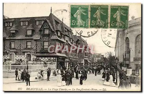 Cartes postales Deauville La plage fleurie la rue gontaud biron