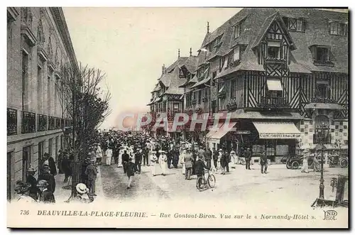 Ansichtskarte AK Deauville La plage fleurie la rue gontaut biron vue sur le Normandy Hotel