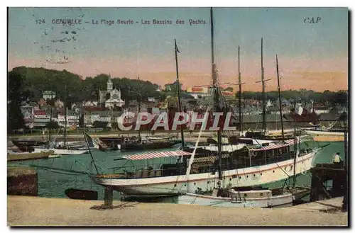 Ansichtskarte AK Deauville La plage fleurie les bassins des yachts Bateaux