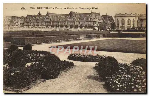 Ansichtskarte AK Deauville Parterres fleurie et normandy hotel