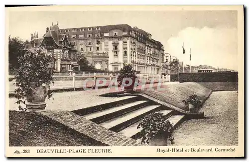 Ansichtskarte AK Deauville Plage Fleurie Royal Hotel et Boulevard Cornuche