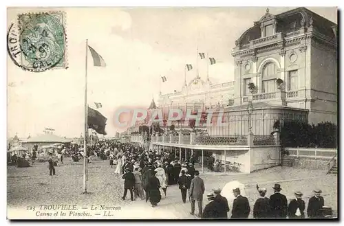 Cartes postales Trouville Le nouveau Casino et les planches