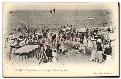 Cartes postales Trouville La Plage L&#39Heure du Bain