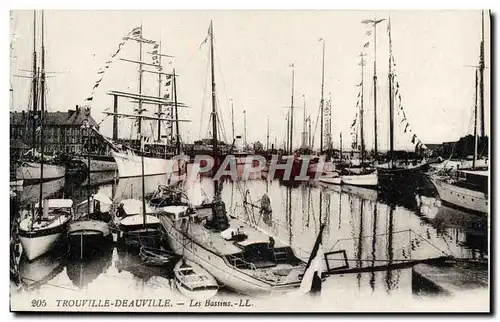 Ansichtskarte AK Trouville Deauville Les Bassins Yachts Bateaux