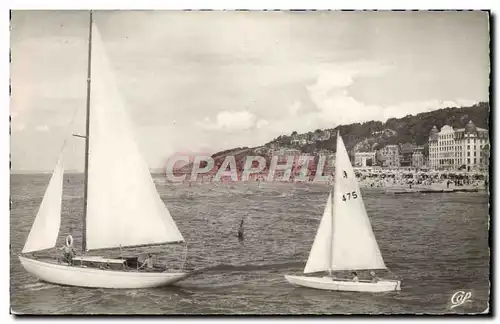 Cartes postales Trouville La reine des plages Les yachts et la plage Bateau