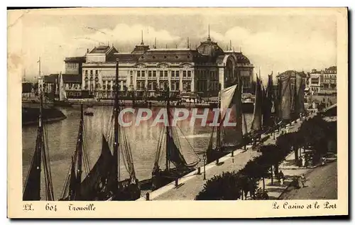 Cartes postales Trouville Le Casino et le Port Bateaux