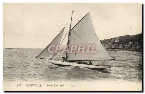 Cartes postales Trouville Sortie d&#39un Yacht Bateau