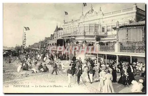 Cartes postales Trouville La casino et les planches