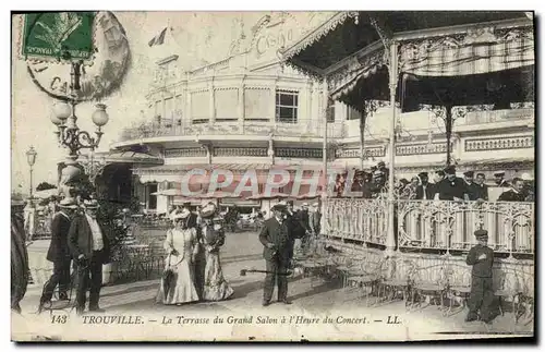 Ansichtskarte AK Trouville La terrasse du grand salon a l&#39heure du concert