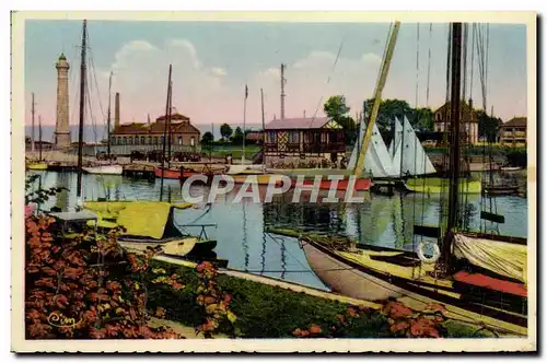 Cartes postales moderne Ouistreham Bateaux Phare