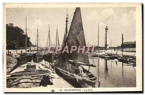 Cartes postales Ouistreham Le port Bateaux