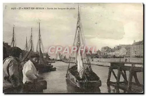 Ansichtskarte AK Port En Bessin sortie des barques de peche Bateaux