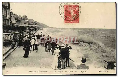 Ansichtskarte AK Villers sur Mer La Digue un jour de tempete