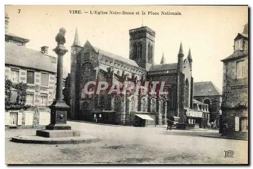 Ansichtskarte AK Vire L&#39Eglise Notre Dame et Place Nationale