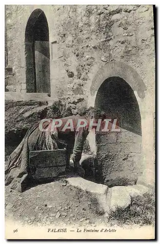 Cartes postales Falaise La Fontaine d&#39Arlette Femme Folklore