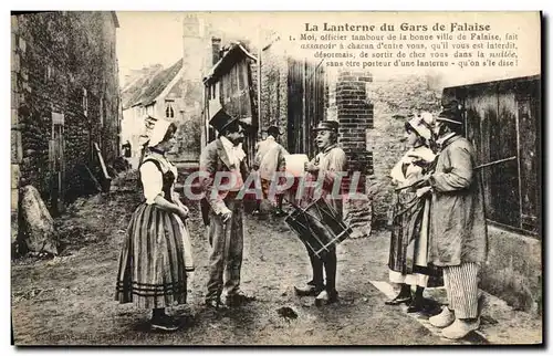 Cartes postales Gars de Falaise et Ieurs Lanternes Folklore Costume