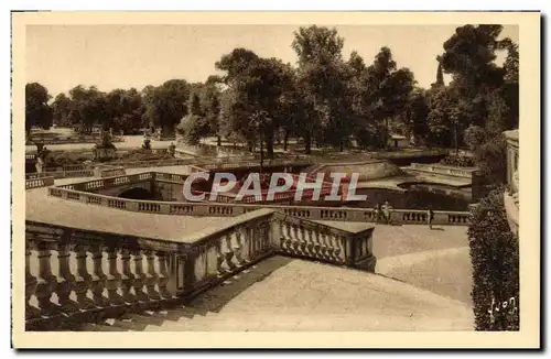 Ansichtskarte AK Nimes Jardin de la Fontaine Les Bains Romains