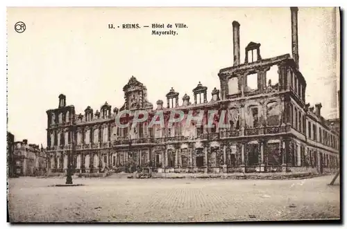 Cartes postales Reims Hotel de Ville Militaria