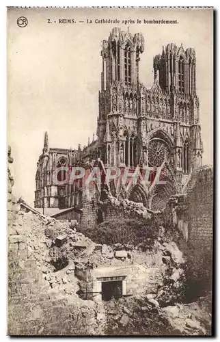 Cartes postales Reims La Cathedrale apres le bombardement Militaria