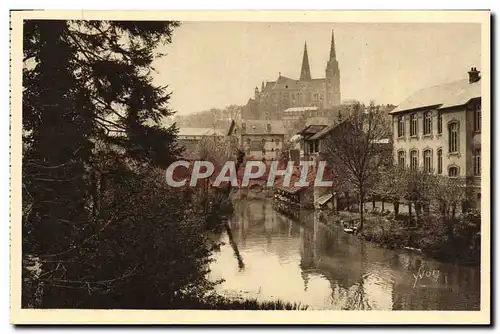 Cartes postales Chartres L&#39Eure et la Cathedrale