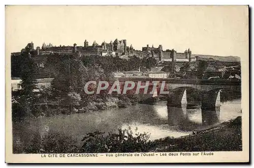 Cartes postales La cite de Carcassonne vue generale de l'ouest les deux ponts sur l'aude