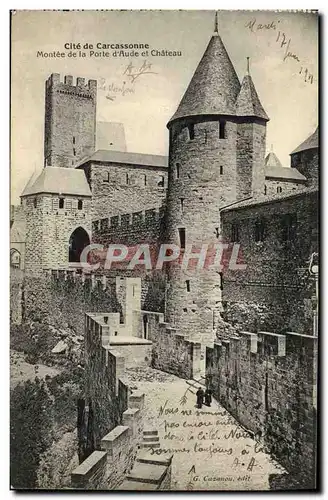 Cartes postales Cite de Carcassonne Montee de la porte d&#39aude et chateau