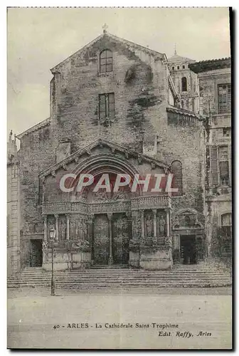 Cartes postales Arles La Cathedrale Saint Trophime