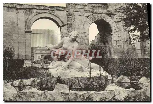 Cartes postales Arles Statue de Niobe