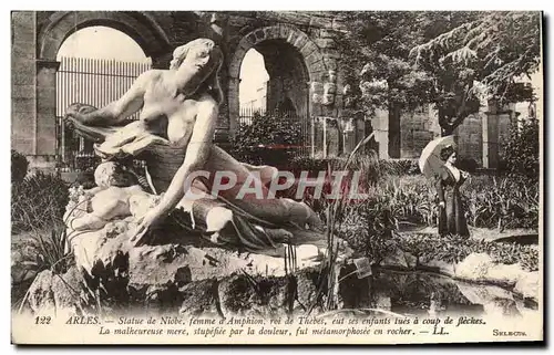 Cartes postales Arles Statue de Niobe Femme d&#39Amphion roi de Thebes