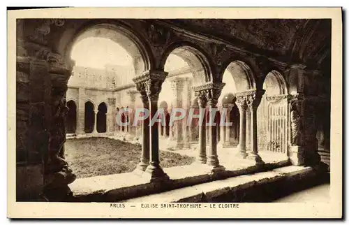 Cartes postales Arles Eglise Saint Trophime Le Cloitre