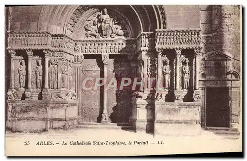 Cartes postales Arles La Cathedrale Saint Trophime Le Portail