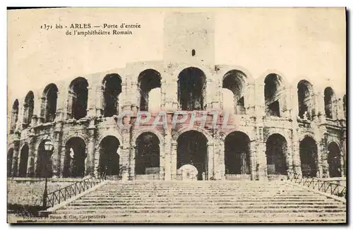 Cartes postales Arles Porte d&#39entree de l&#39amphitheatre romain