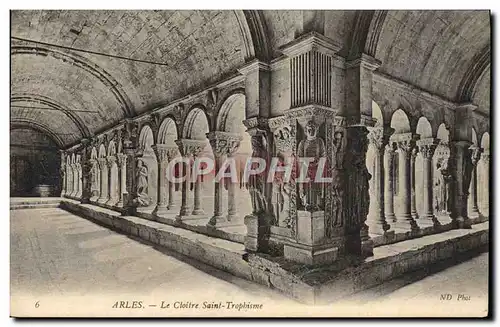 Cartes postales Arles Le Cloitre Saint Trophisme