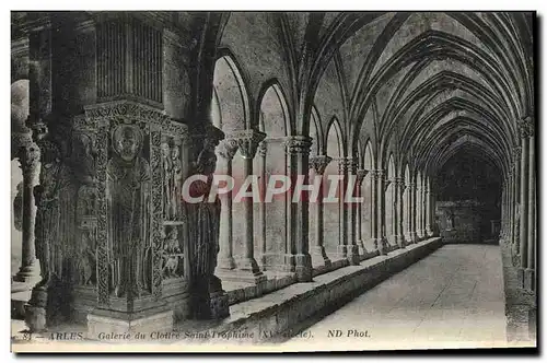 Cartes postales Arles Galerie du Cloitre Saint Trophisme