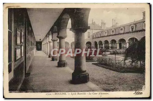 Cartes postales Moulins Lycee Banville La Cour d&#39honneur