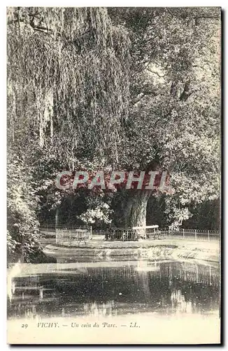 Cartes postales Vichy Un Coin Du Parc