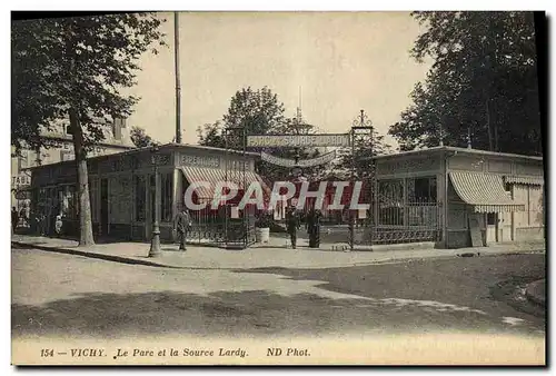 Ansichtskarte AK Vichy Le Parc Et La Source Lardy