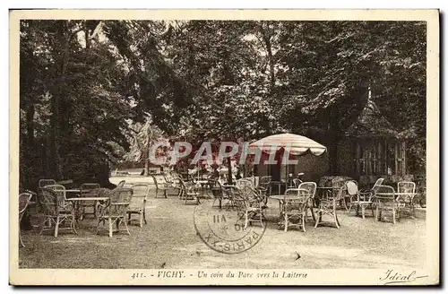 Ansichtskarte AK Vichy Un Coin Du Parc vers la laiterie