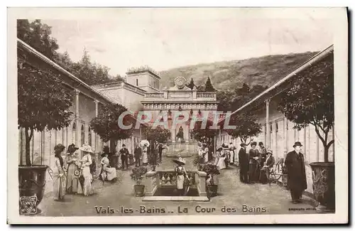 Cartes postales Vals Les Bains La Cour Des Bains